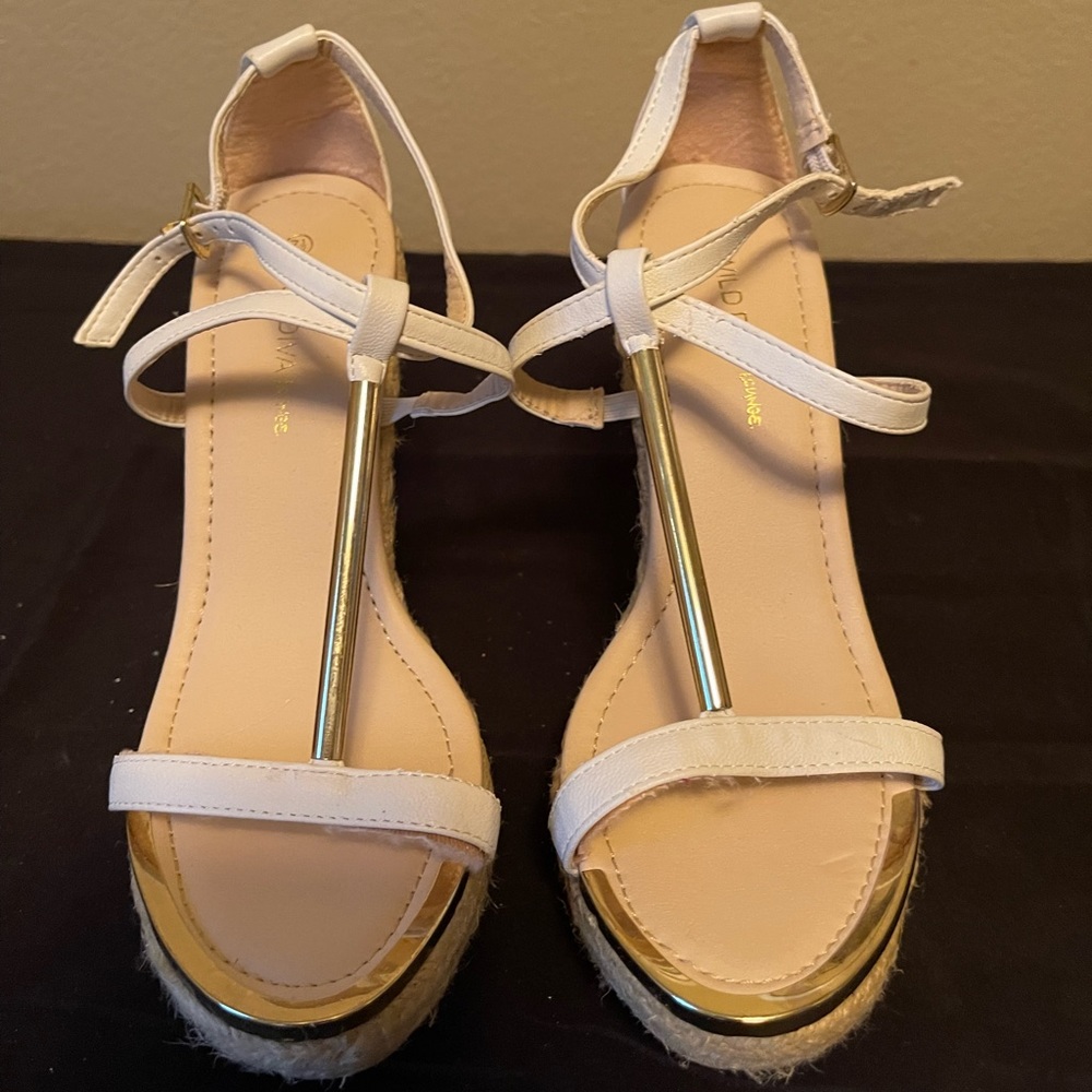 Diva Wedge